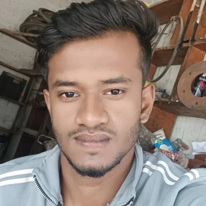 Nazmul, 24, Palestiana gaza