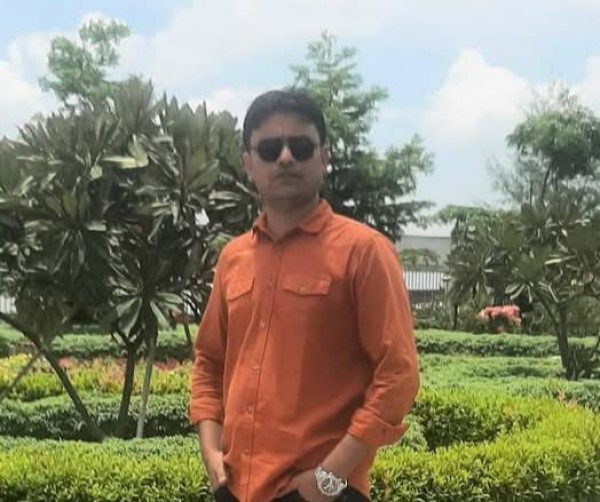 Mojumder, 43, Hamburg