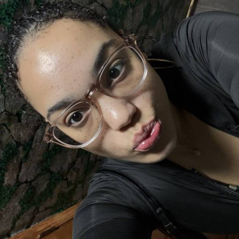 Gem, 27, garland