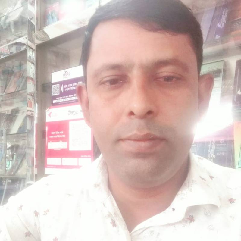 Makbul, 42, I live in Madagascar