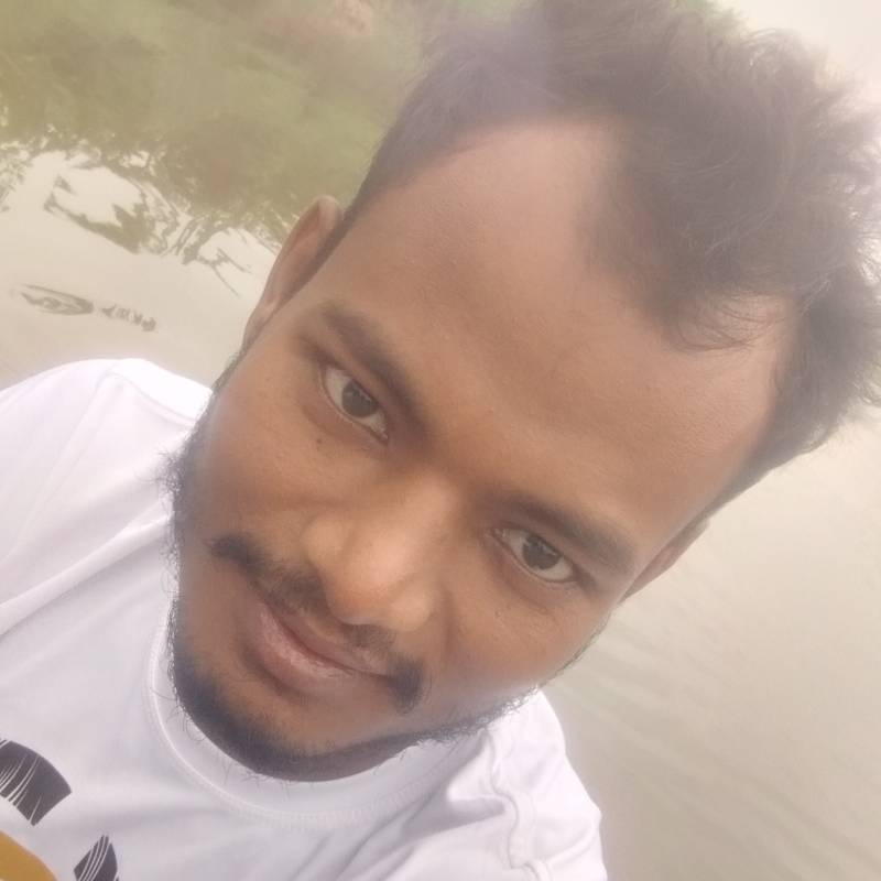 Halim, 31, Fransa