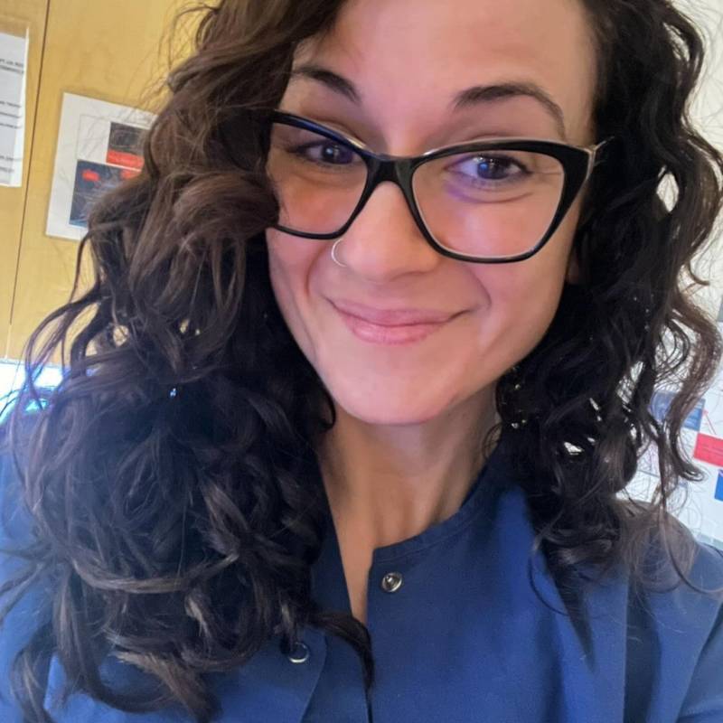 ardensuttonwood, 40, Romanya