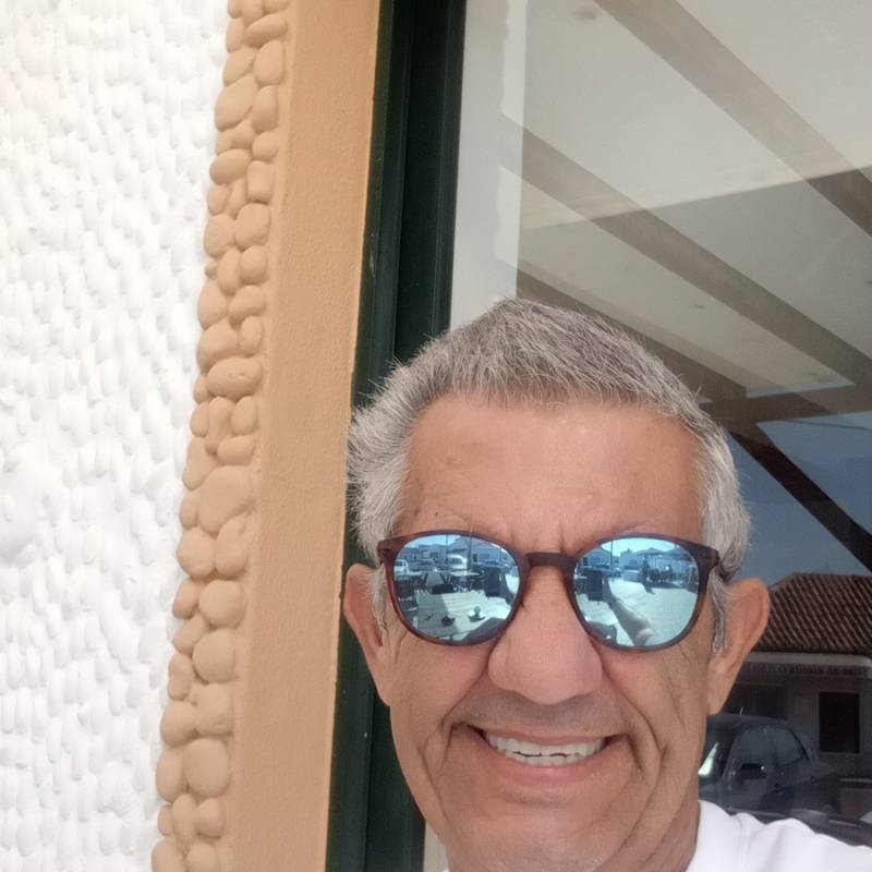 antonioi, 63, Montana