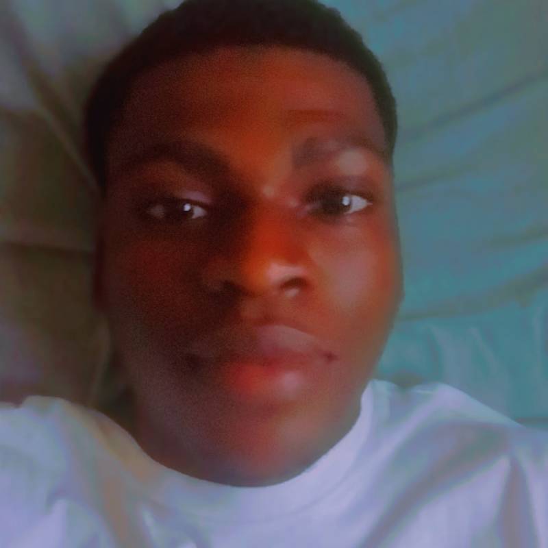 Eniola, 25, Gambia
