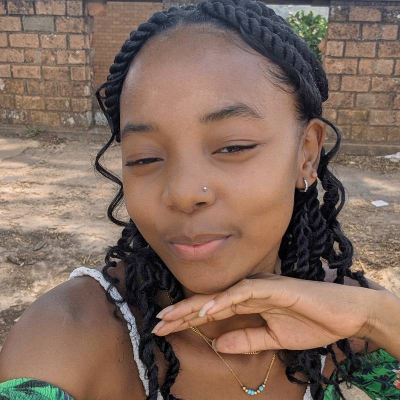 Lauriana, 21, I live in Madagascar