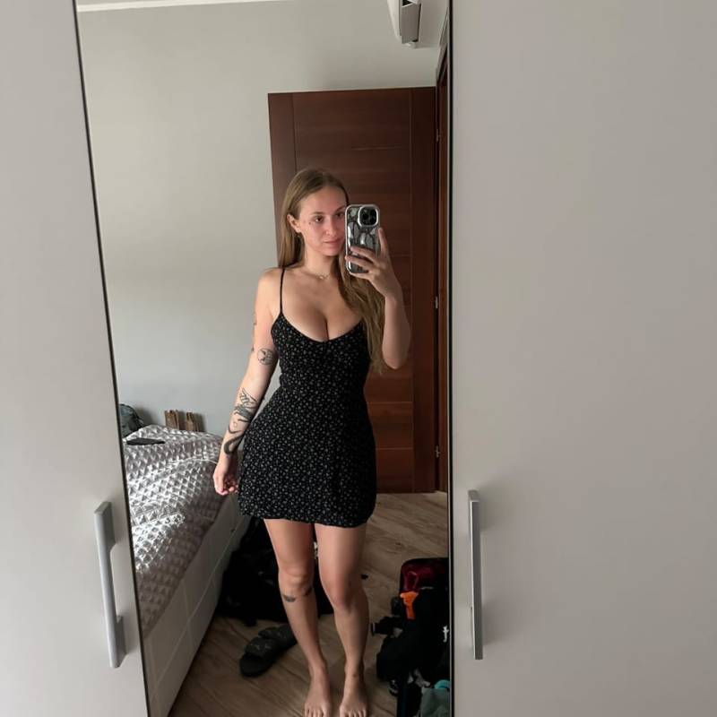 Becky, 18, Azerbaijan
