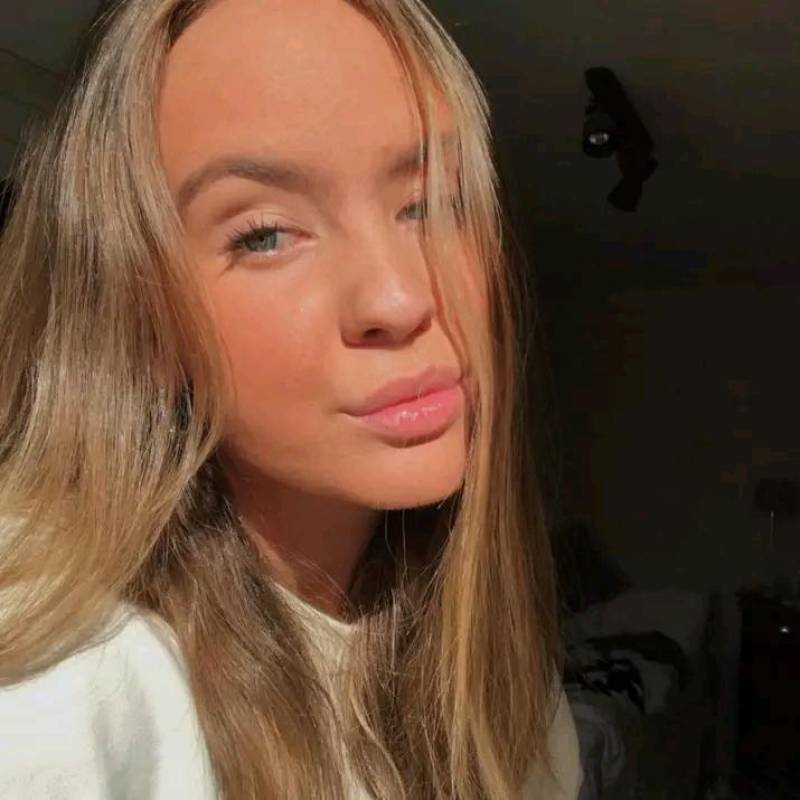 Hanna löfgren, 32, Douala