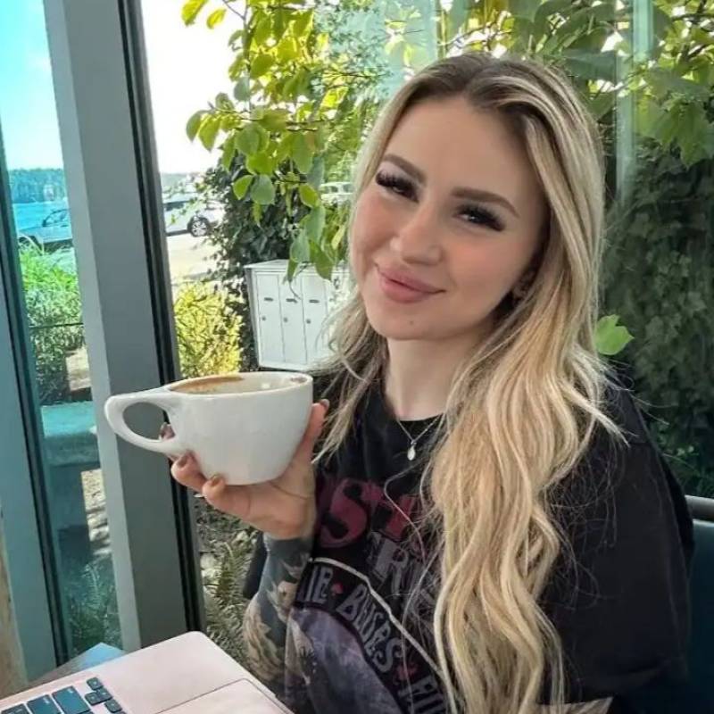 Alison Kate, 38, Australia