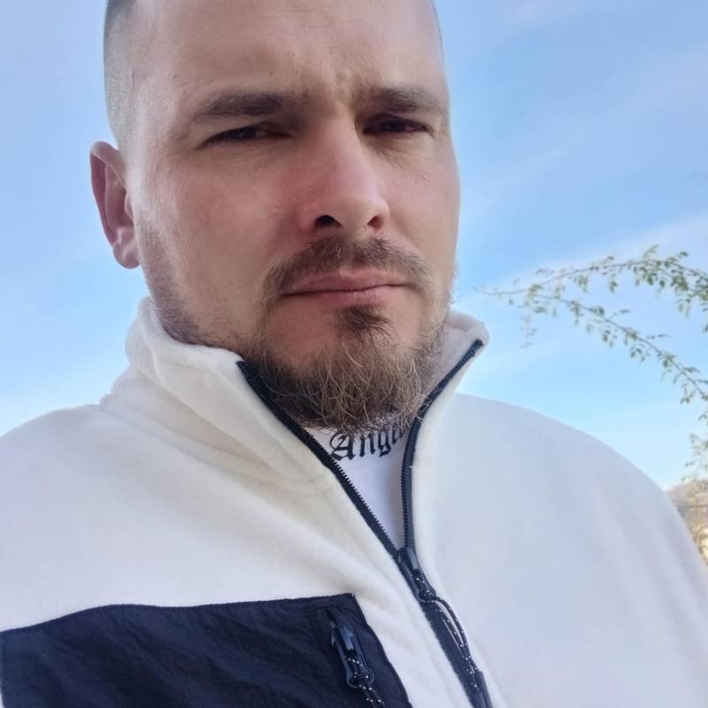 Alexandru, 37, Banner Illinois