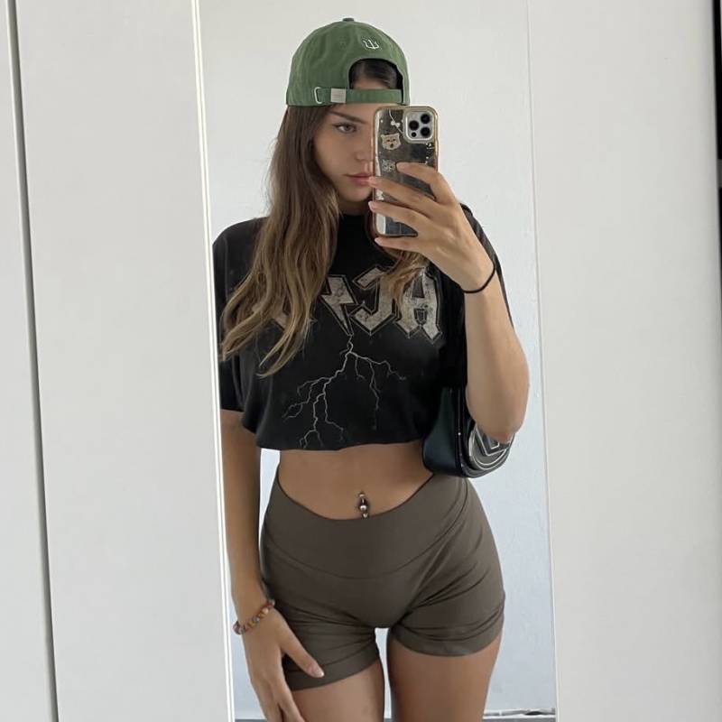 Sophia, 26, redhill surrey england
