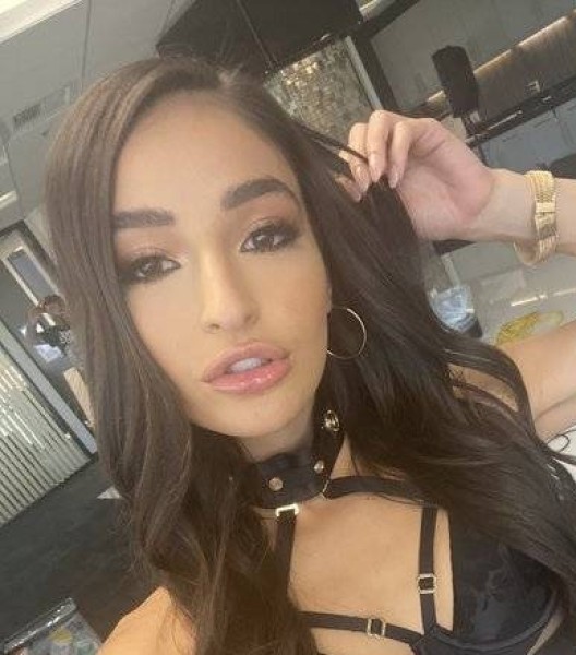 Serena, 31, Nigeria