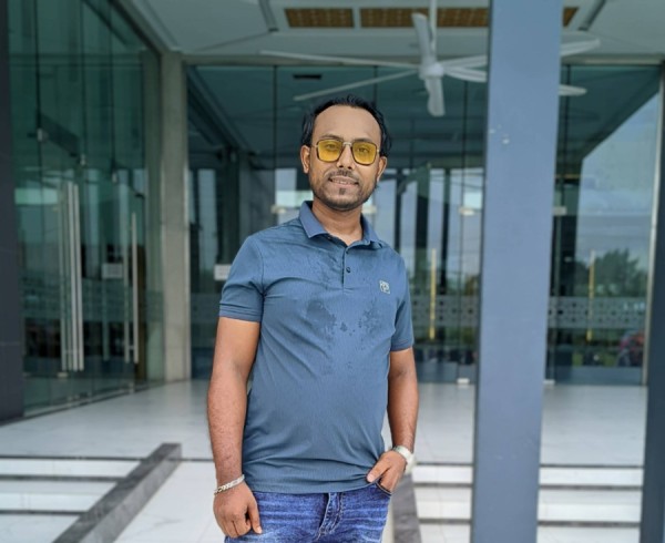 Anas, 30, Dhaka