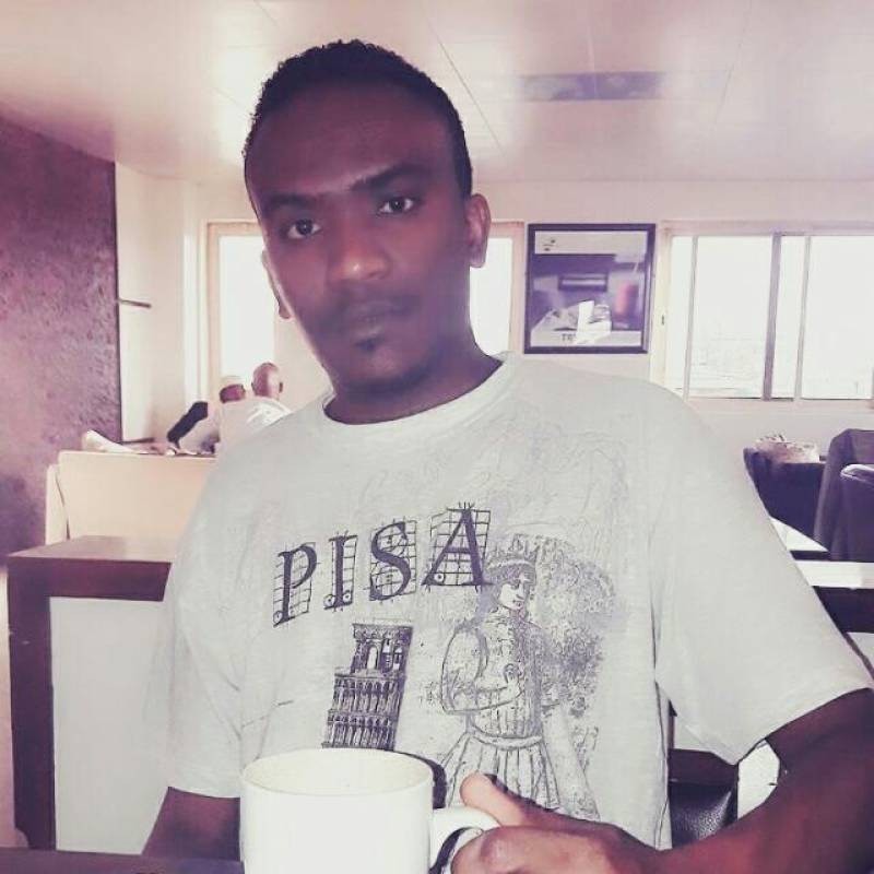 monzer, 40, Bogura