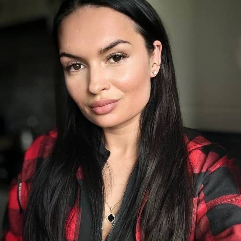 yulia, 39, Uk
