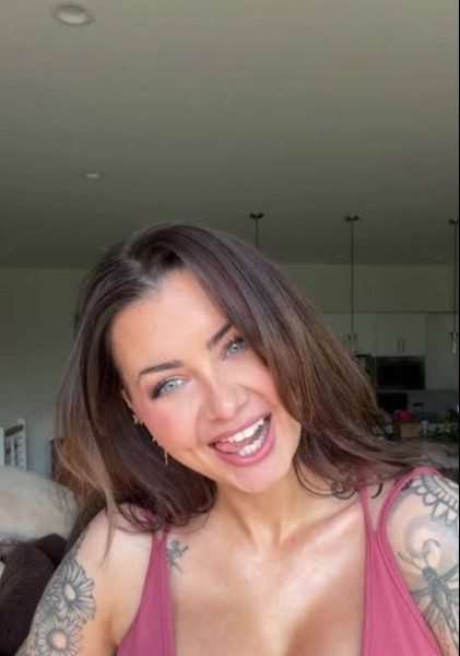 Dakota, 31, Banner Illinois