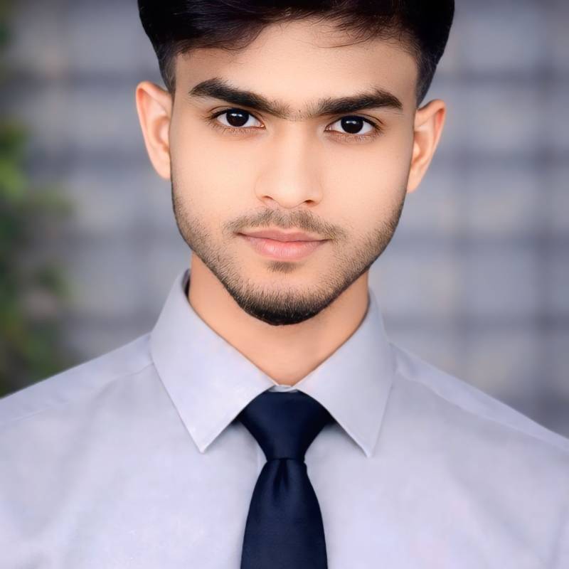 Komol, 21, Brahmanbaria