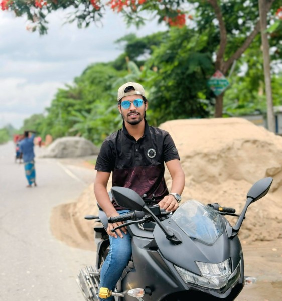 IMRAN, 24, Current in pakistan