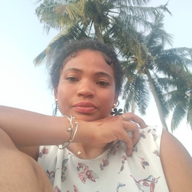 Zina, 34, Madobkundo