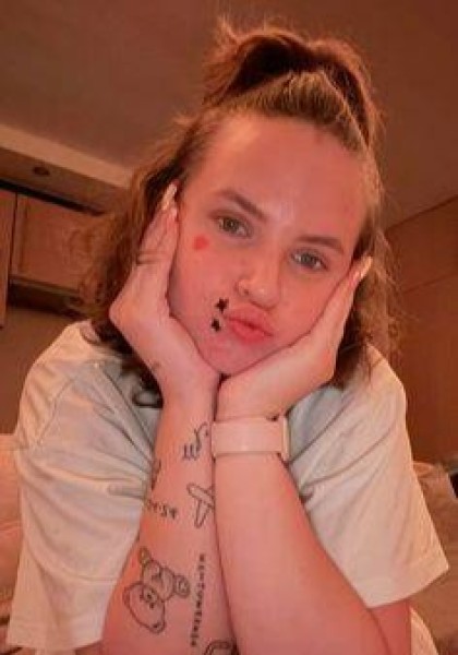 lisabenies, 31, New Mexico USA