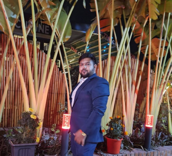 Atik Dipu, 30, Mexico city