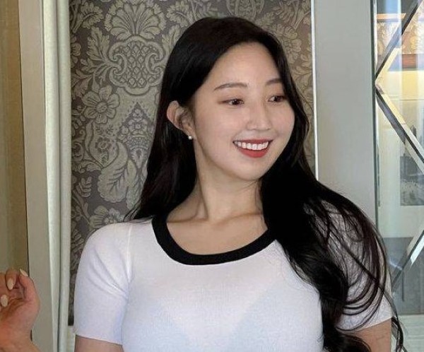 Fang, 30, United Kingdom Goole