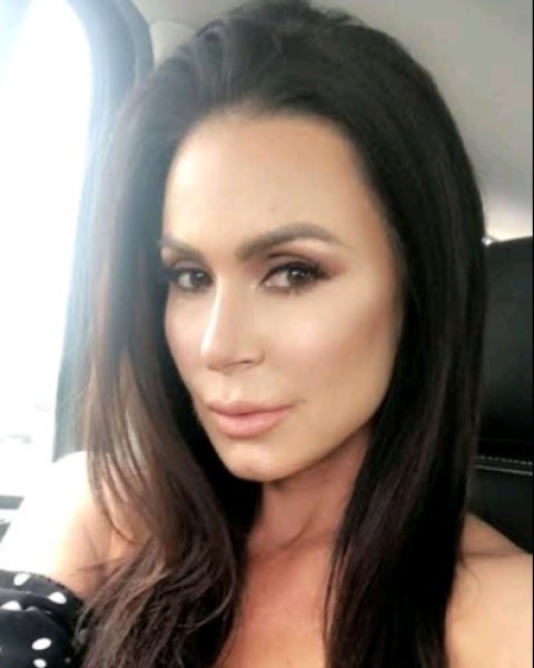 Linda, 34, Germany