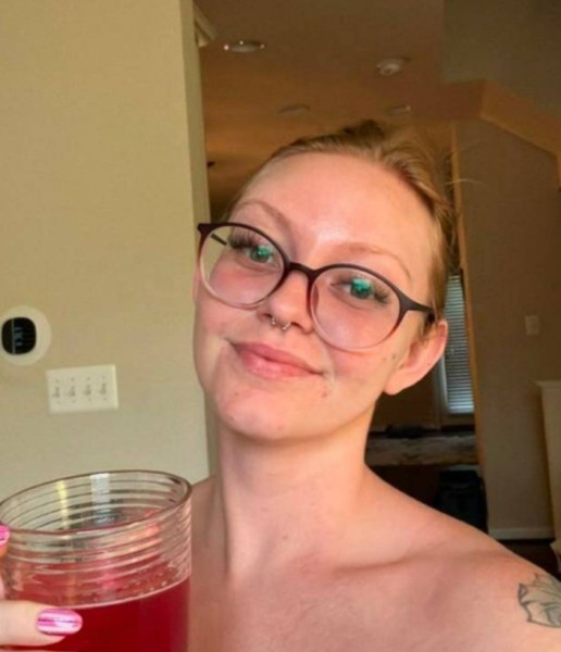 Sharon, 40, Canada