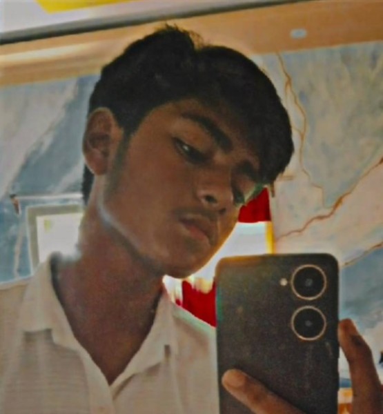 Shivam, 19, Banner Illinois