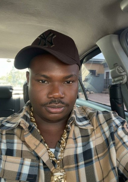 Lester, 31, Birmingham England
