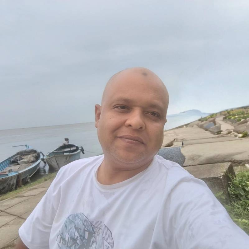 Khan, 28, osaka