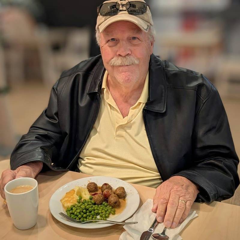 James, 66, lisbon