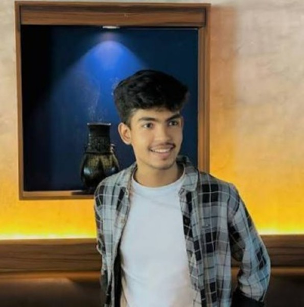 Turjo, 23, Colombia