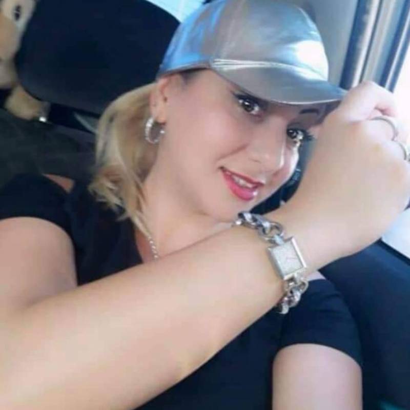 Kelsey, 29, Iran