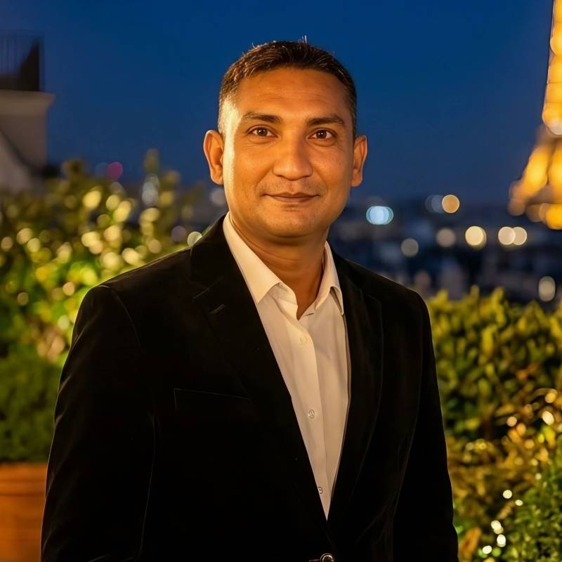Khan Manik, 30, United State