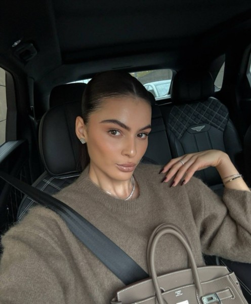 Emma, 38, Sharja