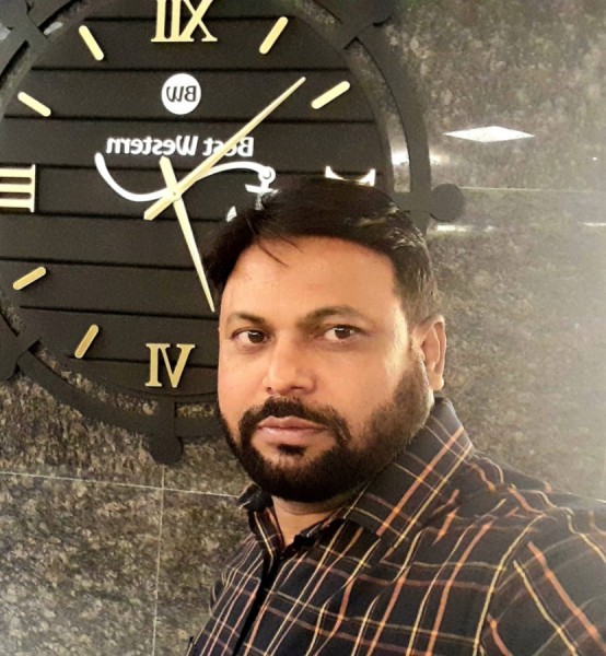 Akbar Hossain, 38, Rawabi area
