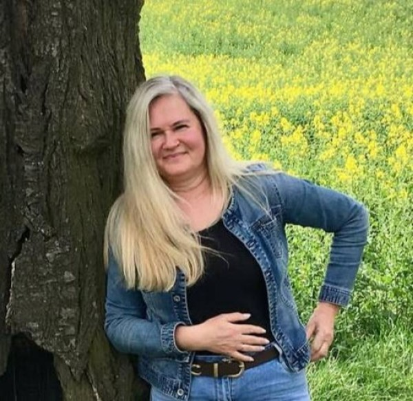 janet, 40, Living in Madrid Spain