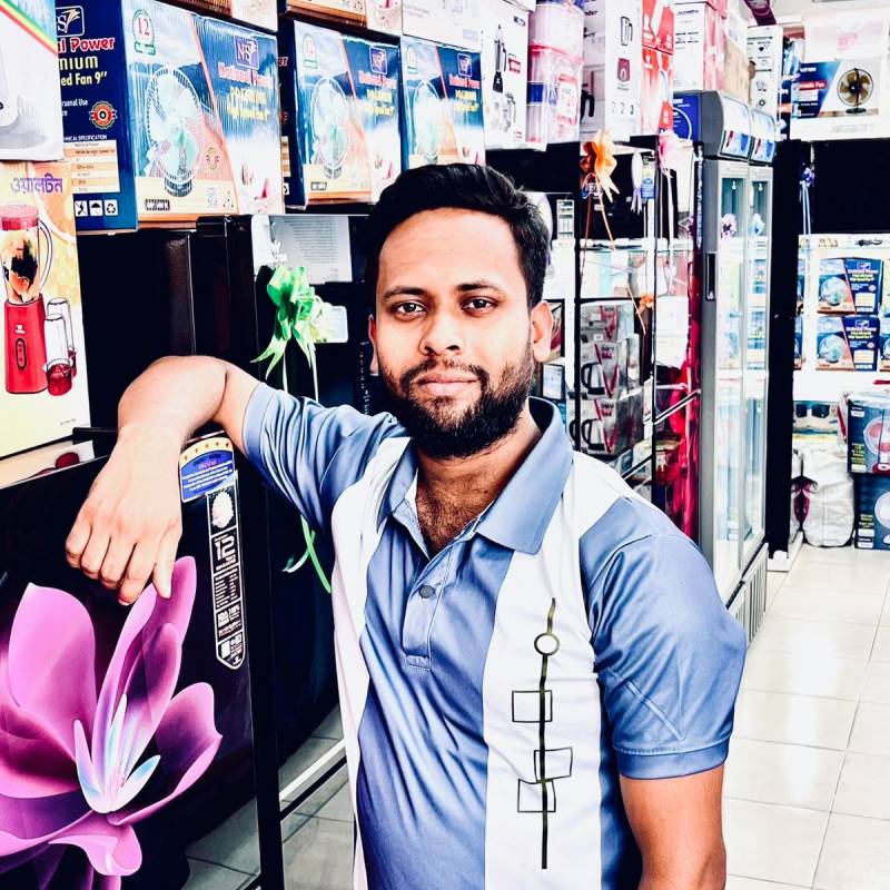 Md Alauddin, 29, Any countries but I we be glad if there is any lady from China