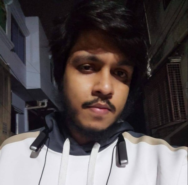 Akash Ahmed, 28, La palma