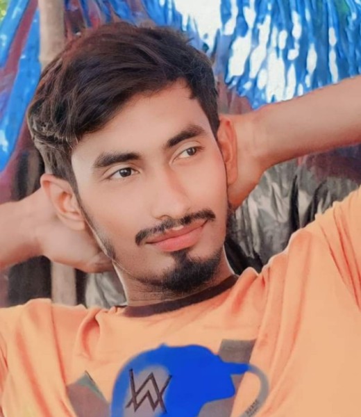 Akash, 26, Boumredes