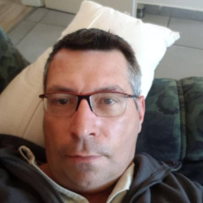 https://tr.fivedate.com dating Olivier54 in Fransa