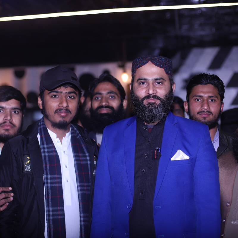 https://tr.fivedate.com dating Ahmadali in Pakistan