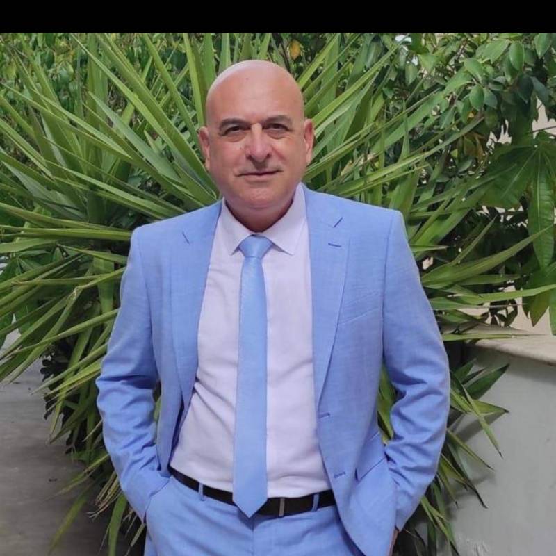 https://tr.fivedate.com dating Andreas76 in Kıbrıs