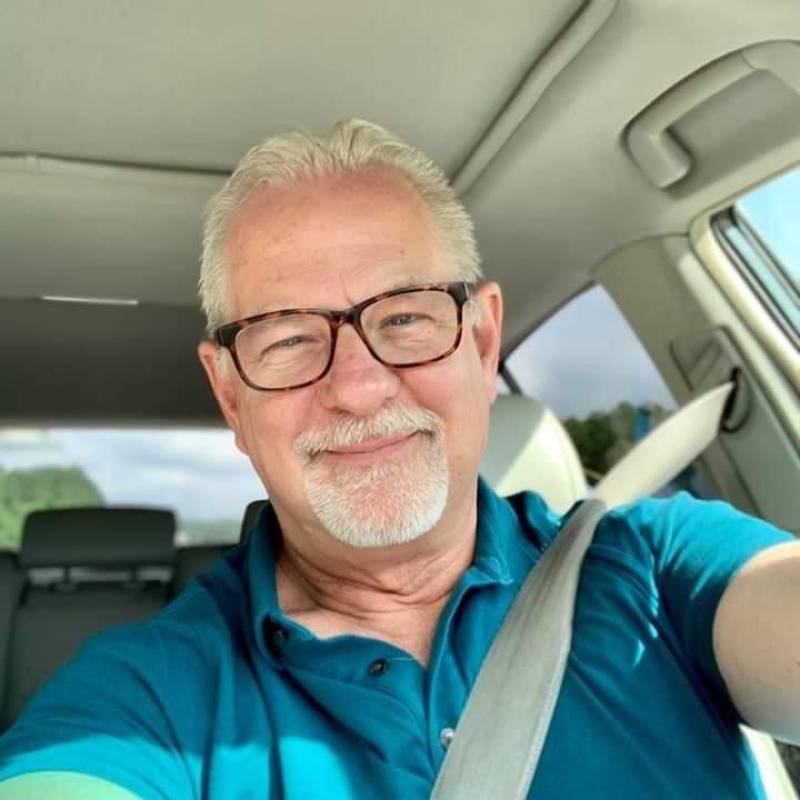 https://tr.fivedate.com dating MiroslavPavol in Slovakya