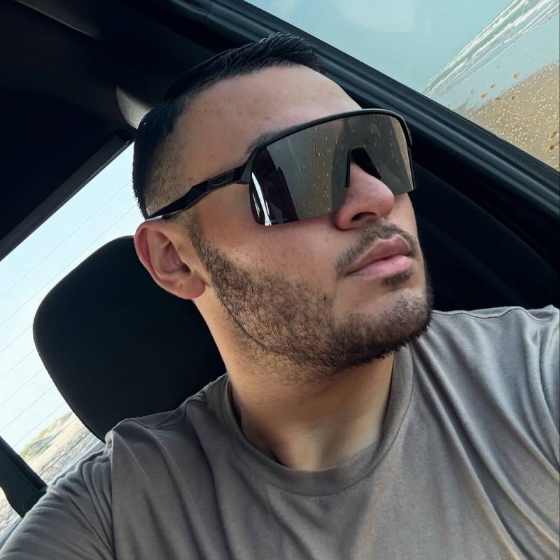 https://tr.fivedate.com dating Alejandro in Amerika Birleşik Devletleri