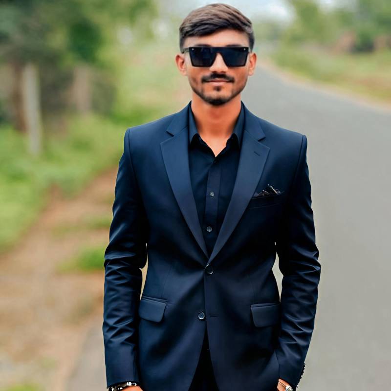 https://tr.fivedate.com dating Playboy in Hindistan