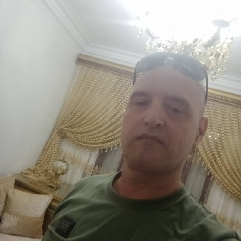 https://tr.fivedate.com dating Farid in Fas