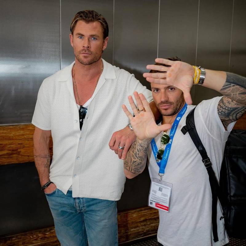 chrishemsworth dating