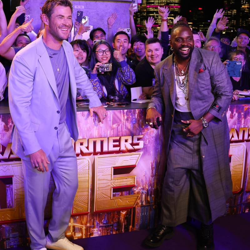 chrishemsworth dating