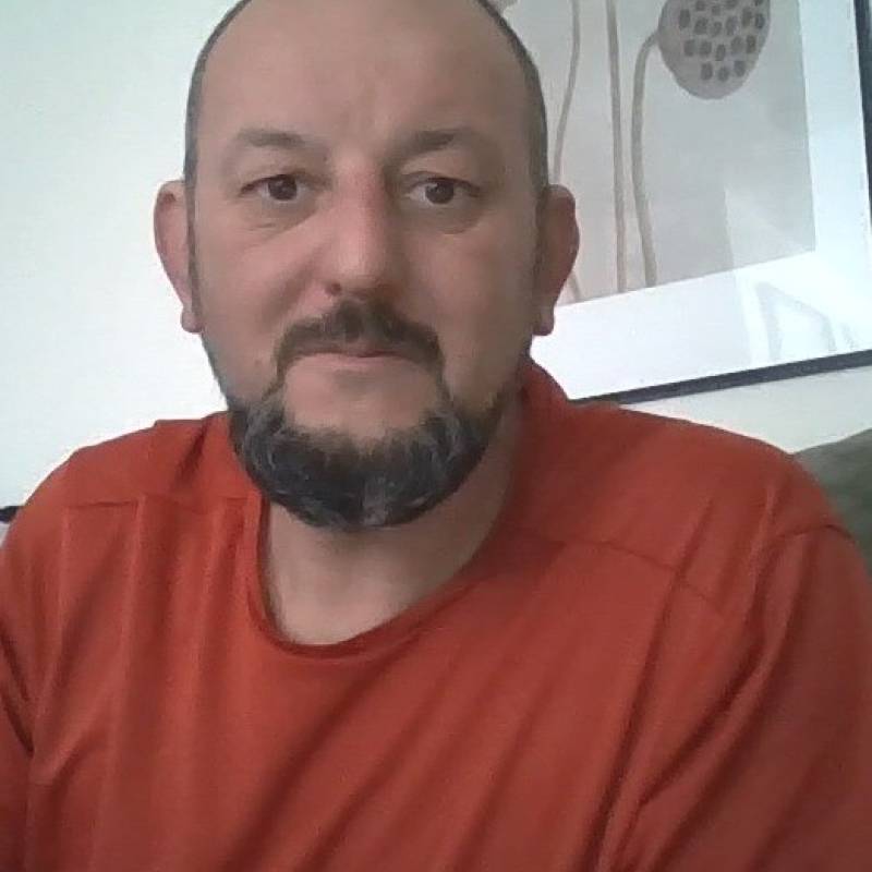 olivier08090 dating